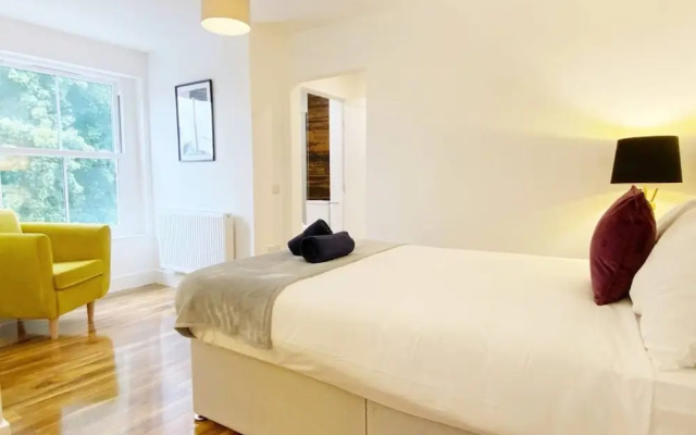 Stylish Bedford Town Centre Apartment 5 Sleeps 6 Fast Wi-fi