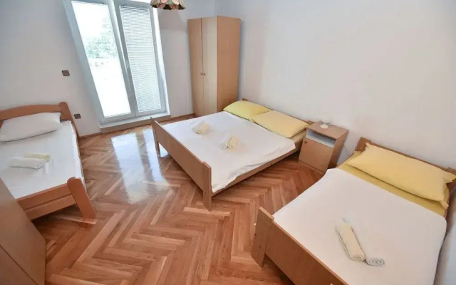 Apartments Zeno