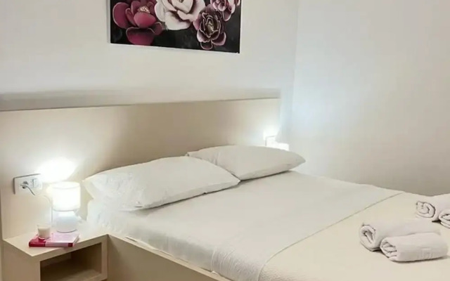 Apartments Jelena - One Bedroom Apartment With Balcony and Sea View