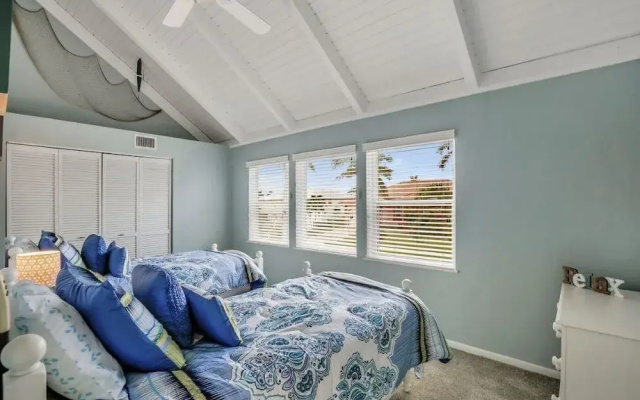 Colonial Avenue Home
