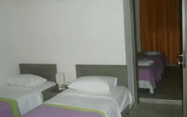 Daniela Apartments