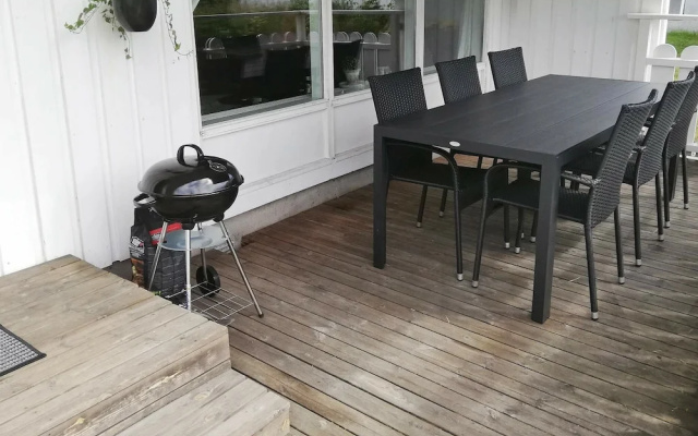 6 Person Holiday Home in Strömstad