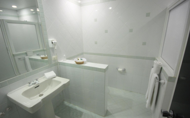 Hotel Leon