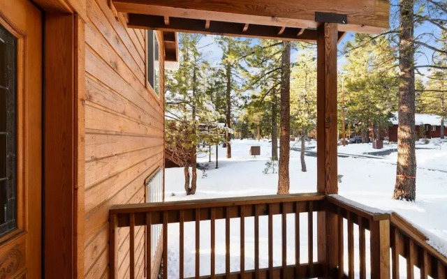 Quaking Cabin Gas BBQ & Amenities Access!