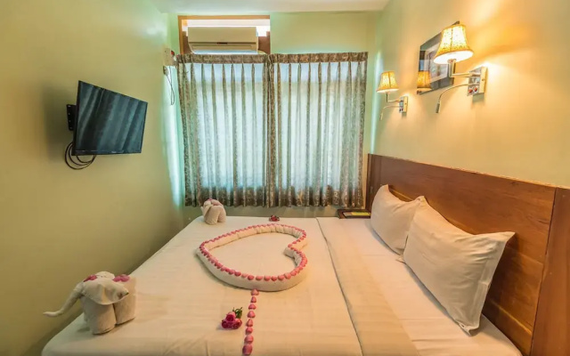 Hotel 8