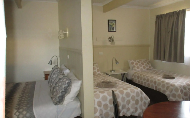 Kaniva Midway Motel