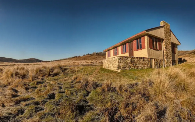 Wolgal Hut