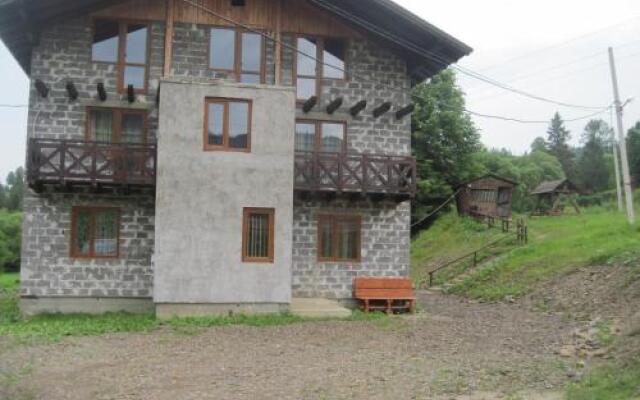 Гостиница Guest House Stari Druzy Украина, Волосянка - отзывы, цены и фото номеров - забронировать гостиницу Guest House Stari Druzy онлайн вид на фасад