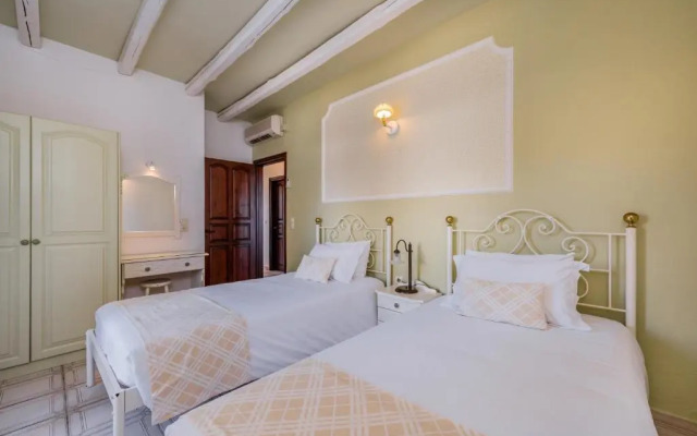 Garden Village Hotel