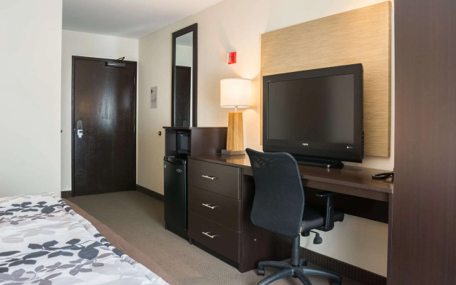 Sleep Inn Bend Crossroads Plaza