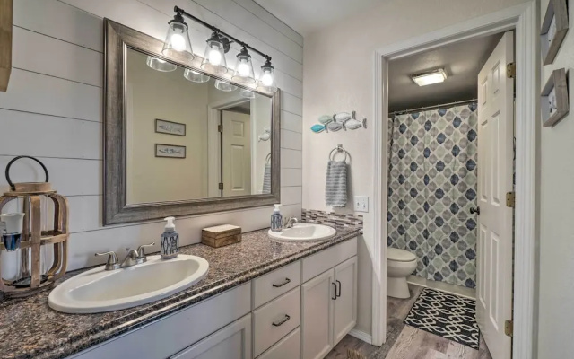 Branson Condo w/ Community Amenities: Near Dtwn!