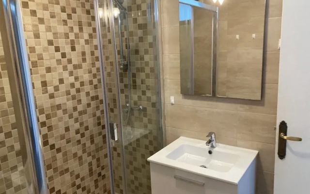 Arona 2-bed Apt, Sleeps 5 With Outdoor Pool