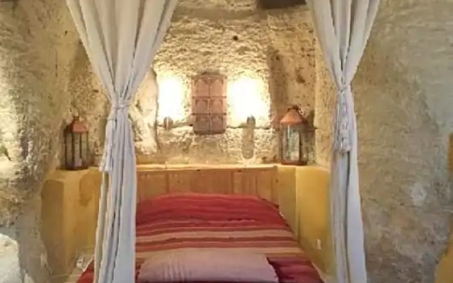Troglodyte loft