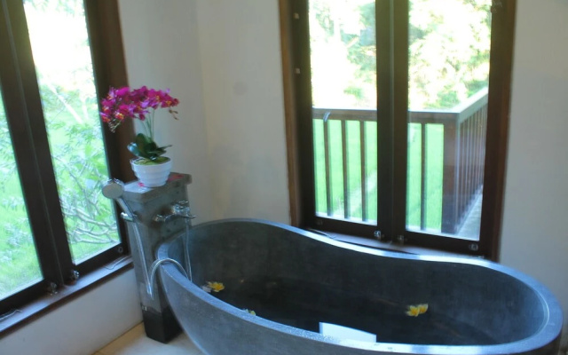 Tirta Loka Suite