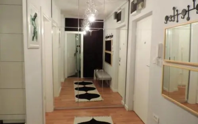 Hella Apartment