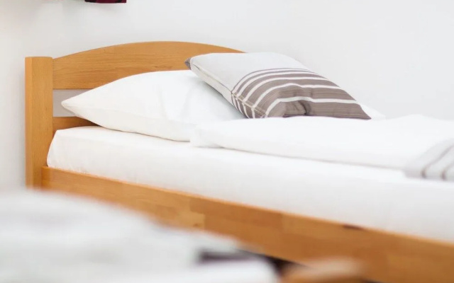 Rooms Garden Zagreb Airport