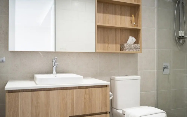 Modern 1-bed Apartment With Parking