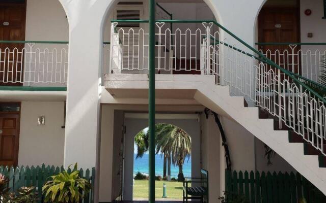 Отель Seacastles Vacation Penthouse вид на фасад