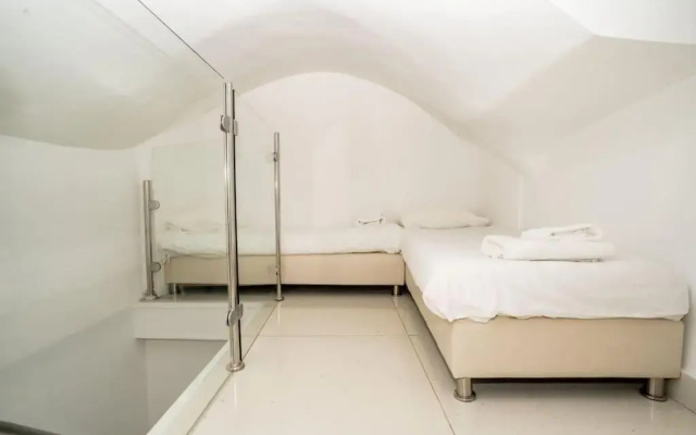 Lovely 2 bedroom unit Shivtey Israel Jerusalem