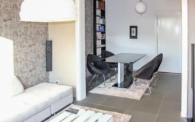 Shishman Apartment