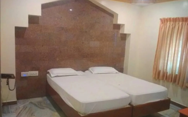 Krishna Tourist Home