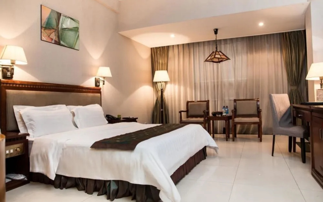 New Plum Garden Seasons Hotel