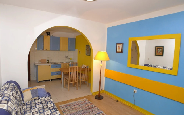 Apartment for 3 Persons With Beautiful Terrace