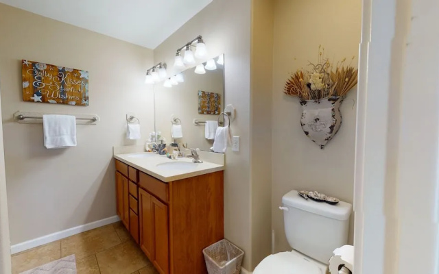 Vixen's Studio Bedroom Home