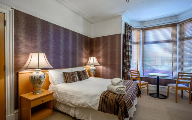 The Dunavon Hotel
