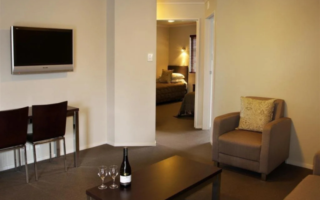 Aveda Motor Lodge