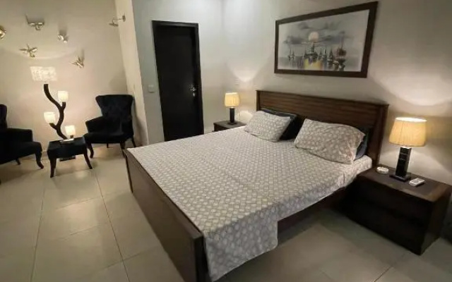 Near AirPort/Motorway/Daewoo - Large 3BHK Apt