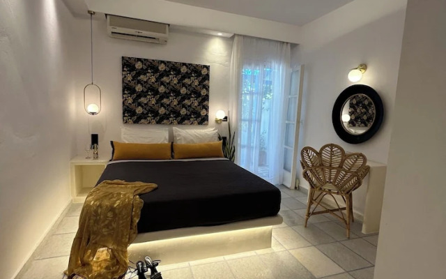 Sea View Apartments & Studios