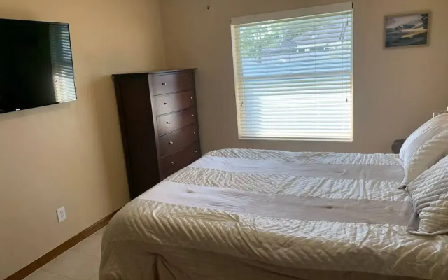 King BED Hottub Palm Coast