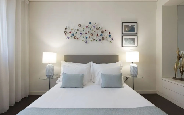 Apt in Lisbon Marina Apartments