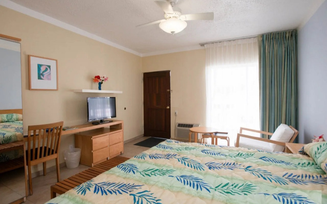 Flamingo Bay Hotel & Marina at Taino Beach