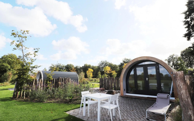 Unique Nature Lodge With Private Sauna and Unobstructed Views