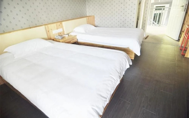 Xiamen Nest House Hotel