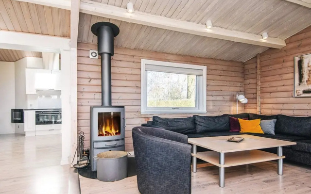10 Person Holiday Home in Juelsminde-by Traum