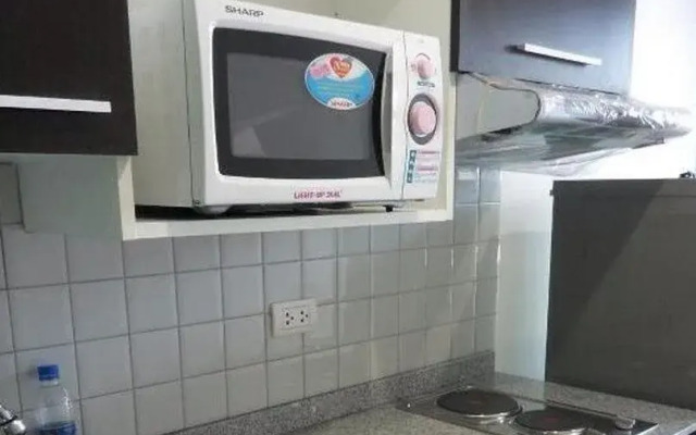 素坤逸71号极点广场公寓(Zenith Place Condo Sukhumvit 71)