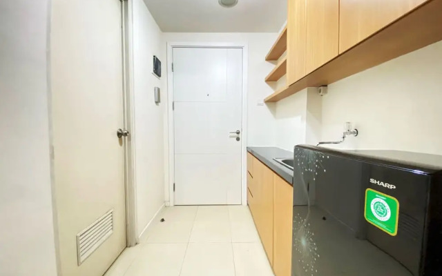 Homey And Comfy Studio Apartment At Parahyangan Residence