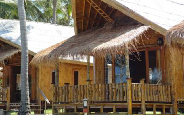 Отель Lazy Days Bungalows Ланта вид на фасад