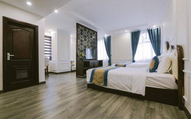 Vincent Halong Hotel