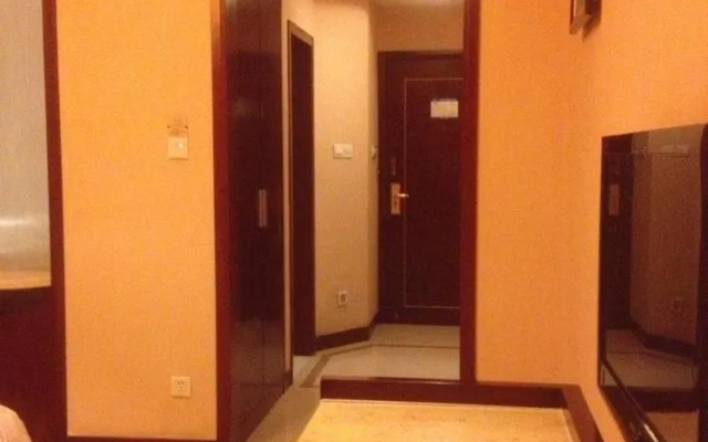 Trade Winds Hotel