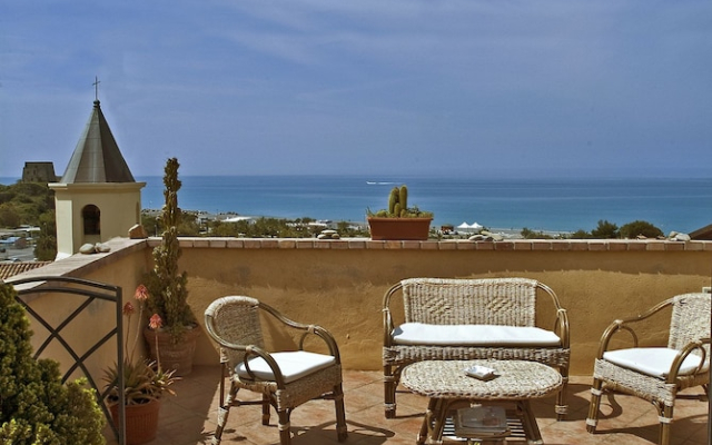 B&b Lavinium