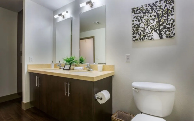 Hollywood 2 - Luxury Family Suite
