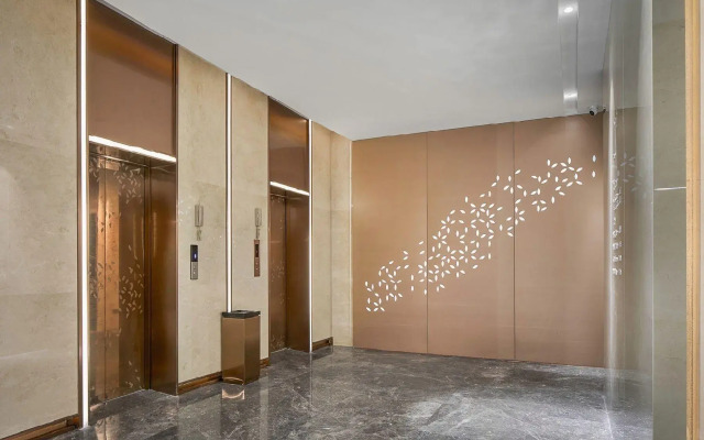 Lavande Hotels Shenzhen Pingshan High Speed Railway Station