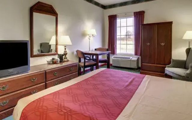 Broadbent Inn and Suites