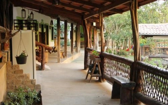 Saíra Recanto de Serra