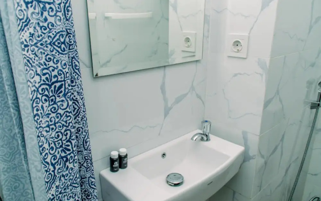 Elegant Studio Pacific Garden Apartment Near Alam Sutera