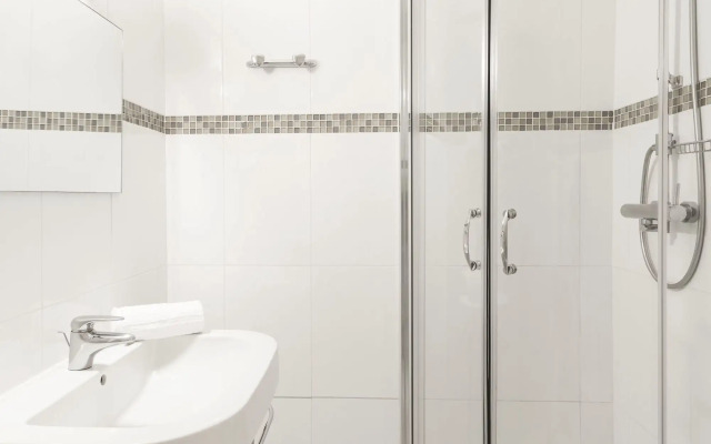 Grand Hôtel Dauphiné Toulon, Boutique Hôtel & Suites